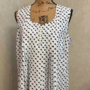 ROAMANS SLEEVELESS PLEATED TANK - 16W   NWOT